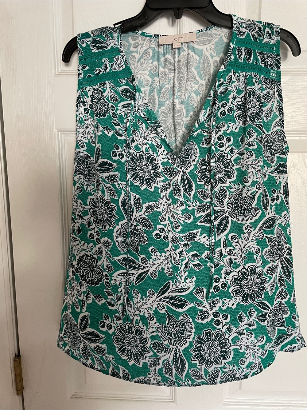 LOFT Teal Green mixed media Floral V-Neck Sleeveless top